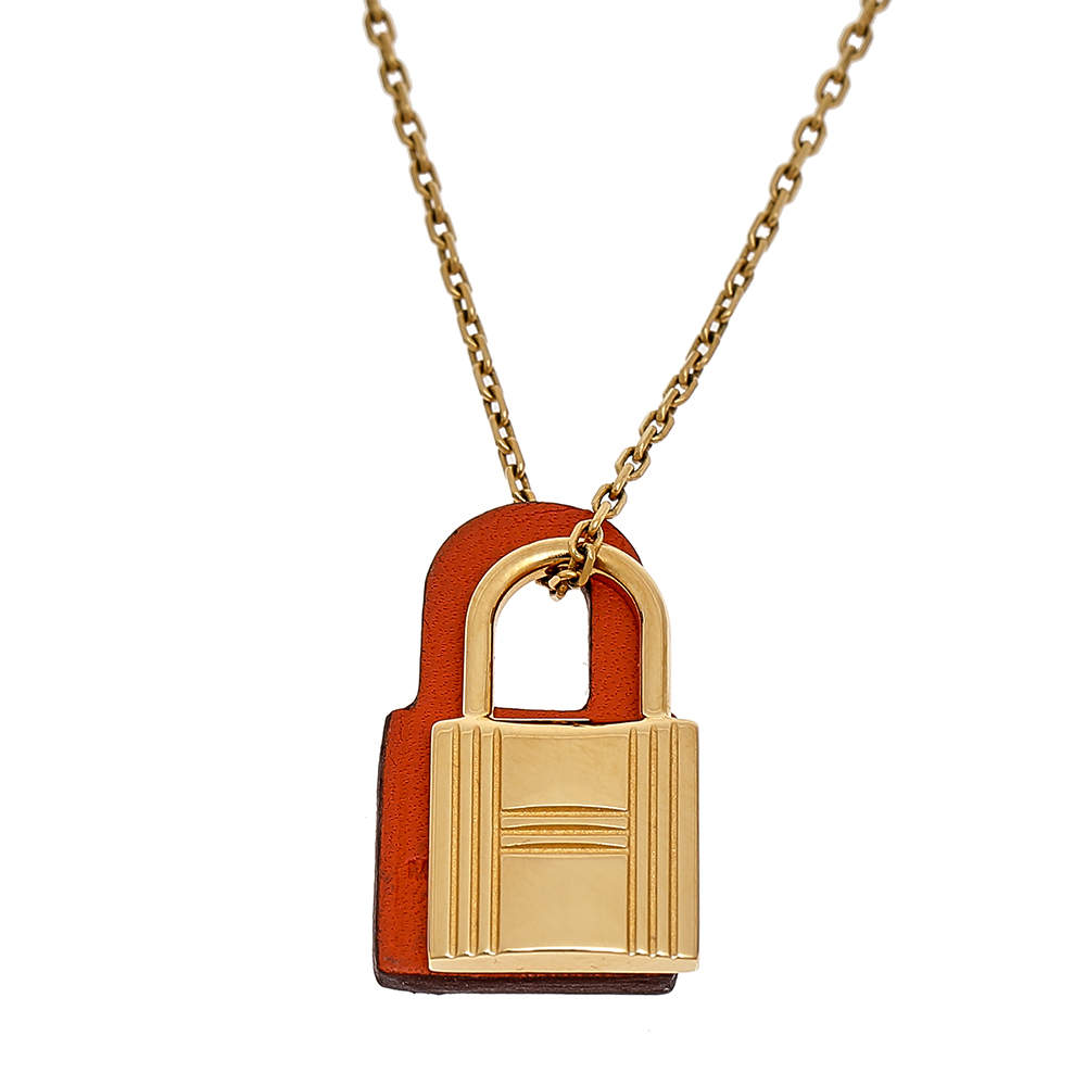 18K O'Kelly Pendant Hermes Necklace