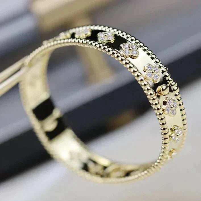 VCA CLOVER BRACELET 8MM DIAMONDS