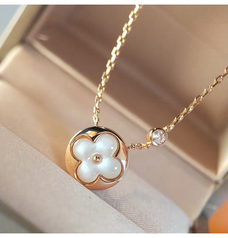 LOUIS VUITTON SUN MOP GOLD 1 DIAMOND NECKLACE
