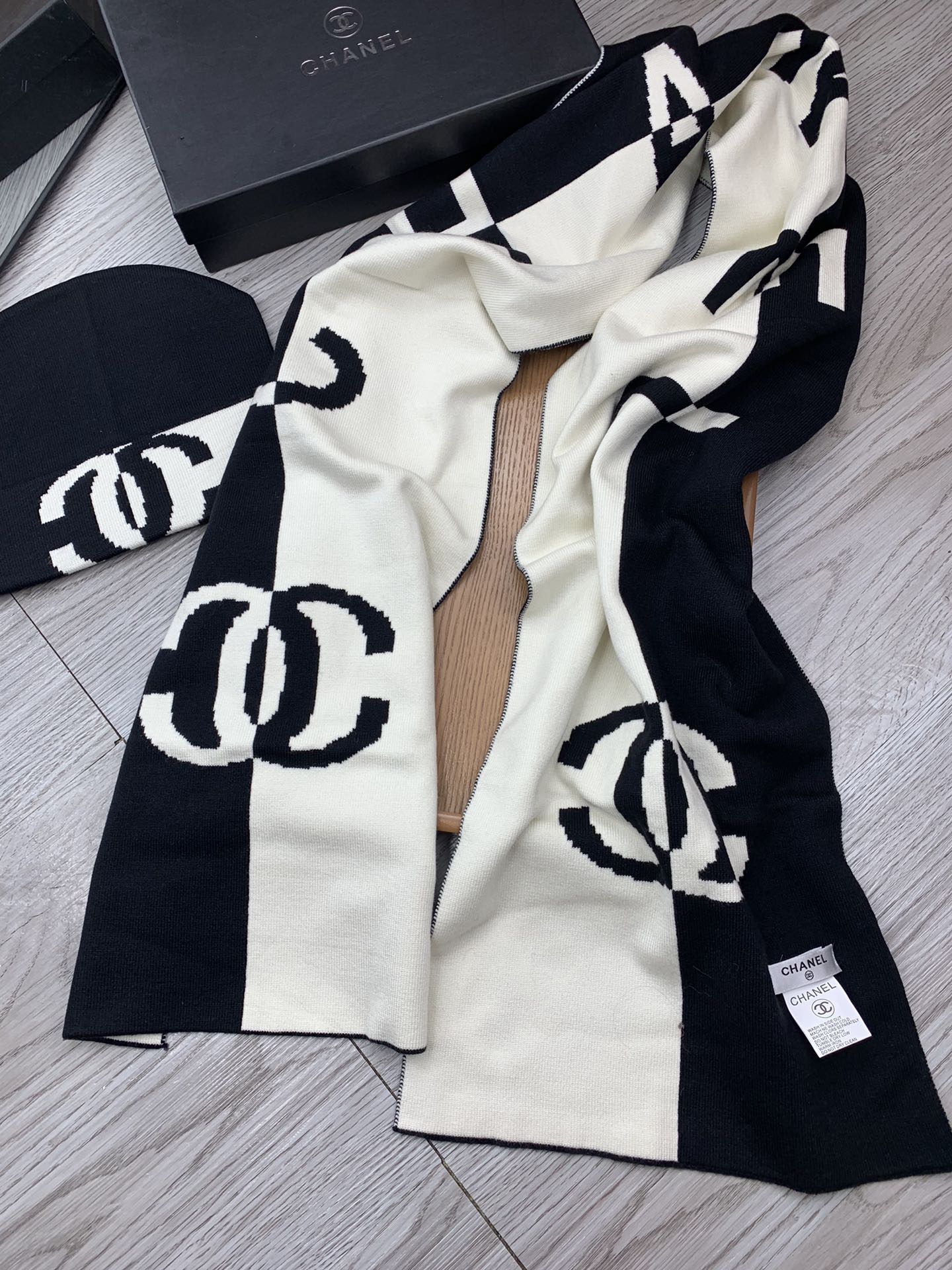 Beanie and Scarf Stylish two-piece set