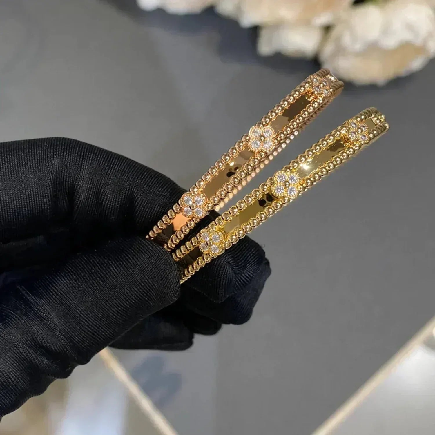 VCA CLOVER BRACELET 4MM DIAMONDS