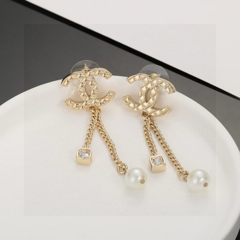 18K  Chanel Long Pearl Pendant Earrings