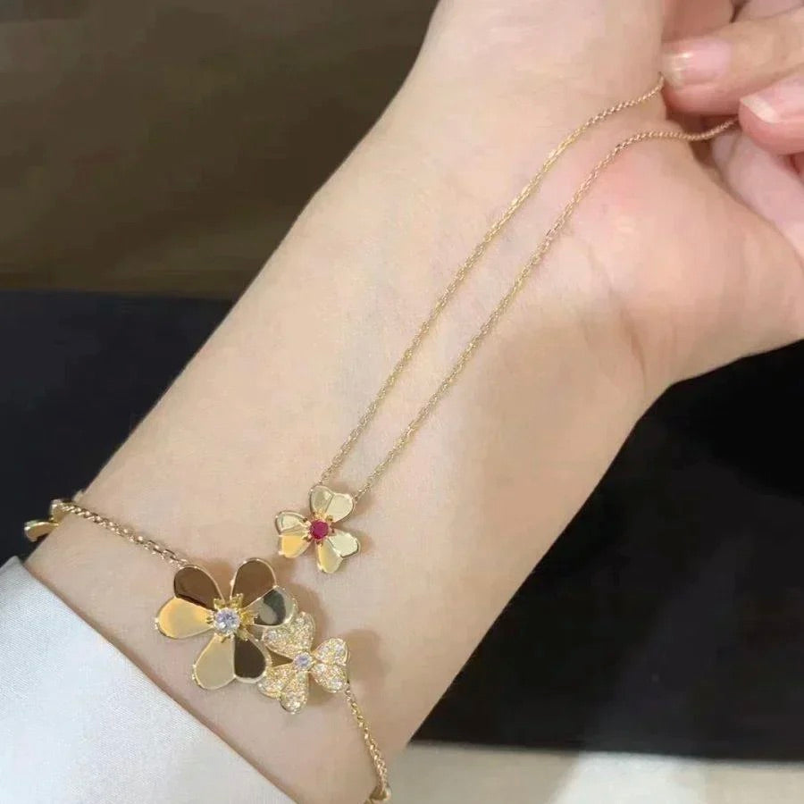 VCA FRIVOLE GOLD FLOWER NECKLACE